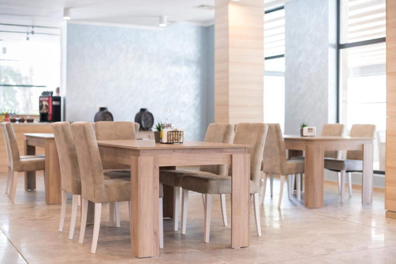 Cinema Hotel Primorszko Kültér fotó