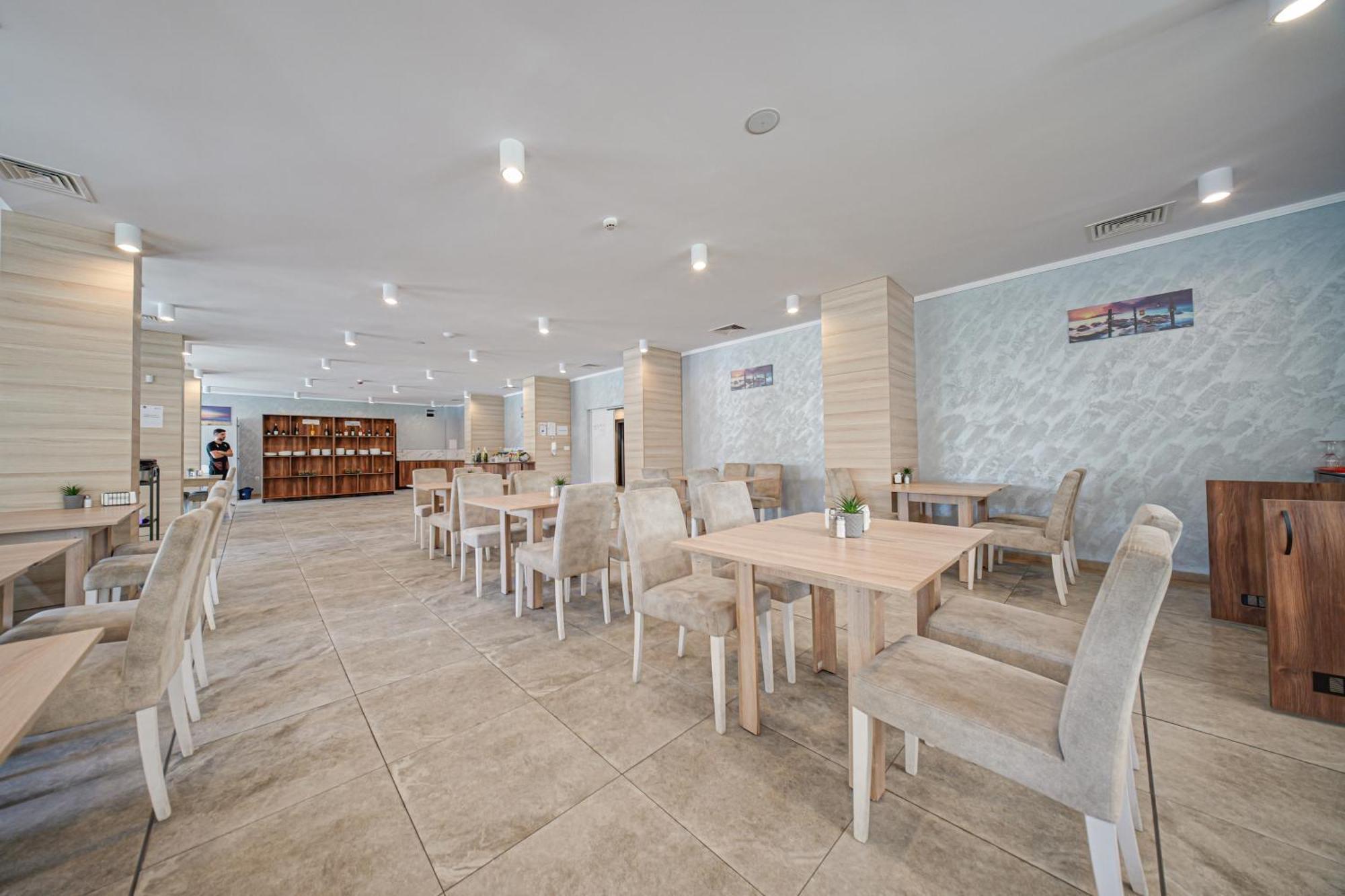 Cinema Hotel Primorszko Kültér fotó